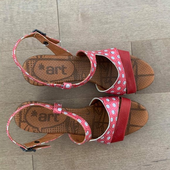 Pink & White Polka Dot The Art Company Heels - Picture 2 of 7